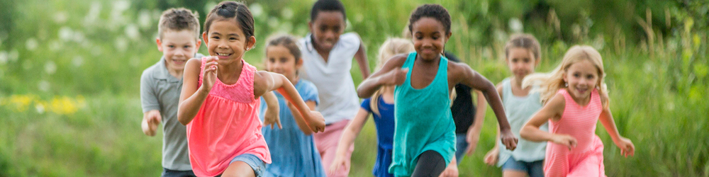 happy children running